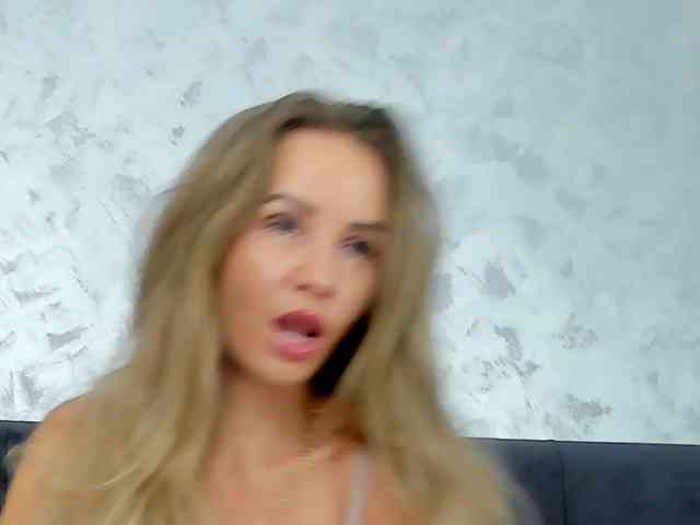 whiteAngel34 webcam