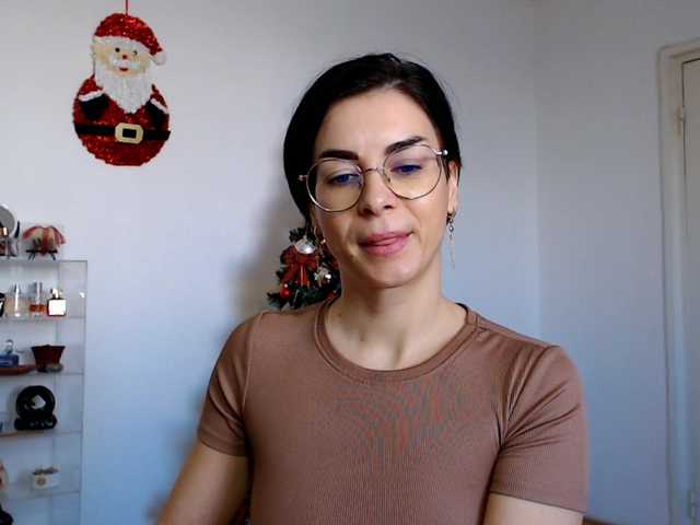 Sexmilfxx's BongaCams show and profile
