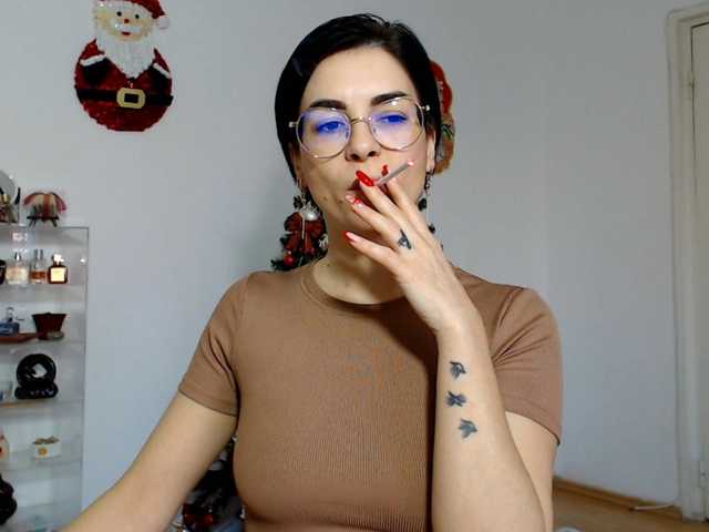 Sexmilfxx's BongaCams show and profile