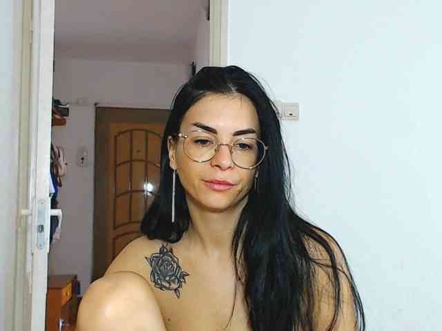 Sexmilfxx webcam