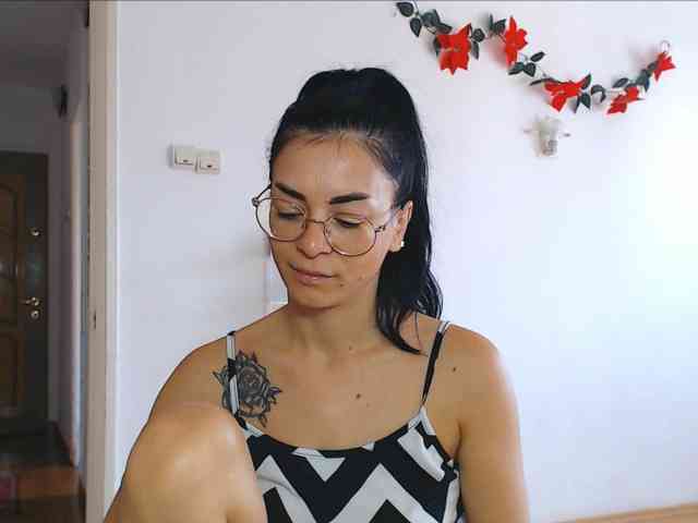 Sexmilfxx webcam