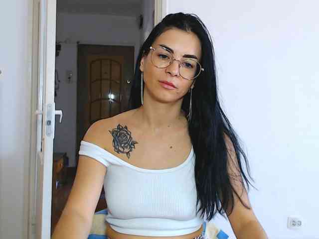 Sexmilfxx webcam