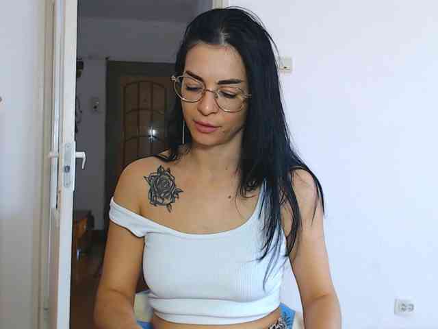 Sexmilfxx webcam