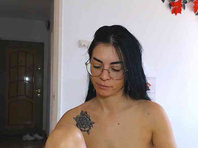 Sexmilfxx webcam
