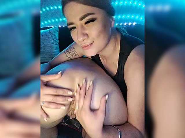  2Laski2 chat room