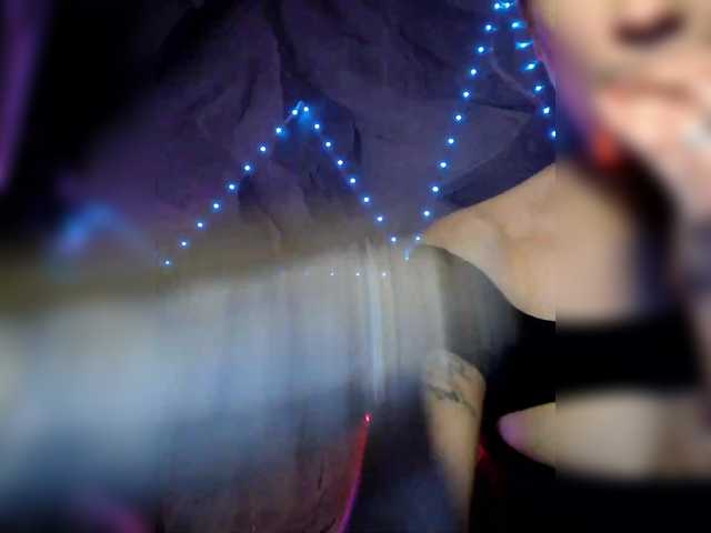 2Laski2's BongaCams show and profile