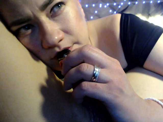 2Laski2's BongaCams show and profile