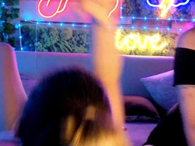 2Laski2's BongaCams profile