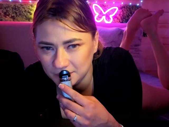 2Laski2's BongaCams profile