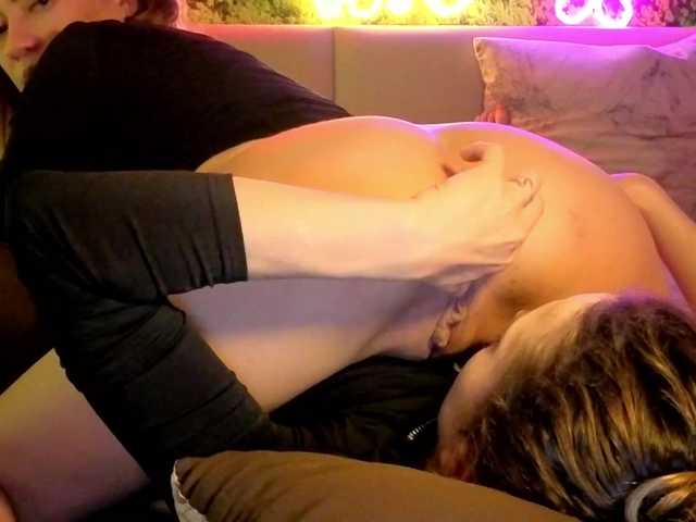 2Laski2's BongaCams profile