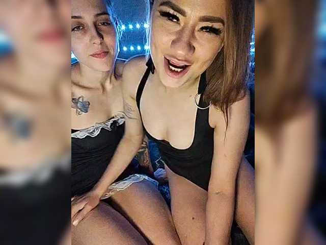  2Laski2 chat room