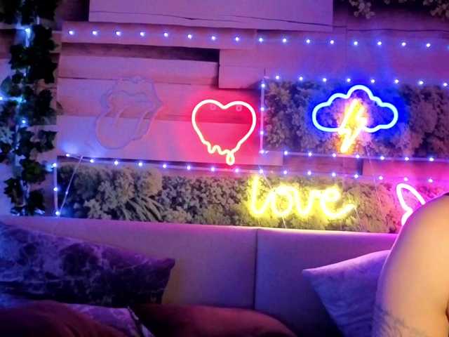 2Laski2's BongaCams profile