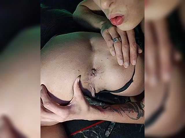  2Laski2 chat room