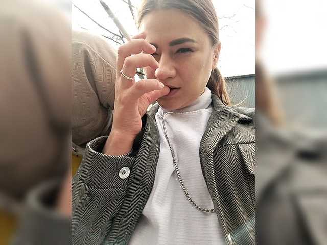 2Laski2's BongaCams profile