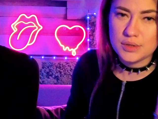 2Laski2's BongaCams show and profile