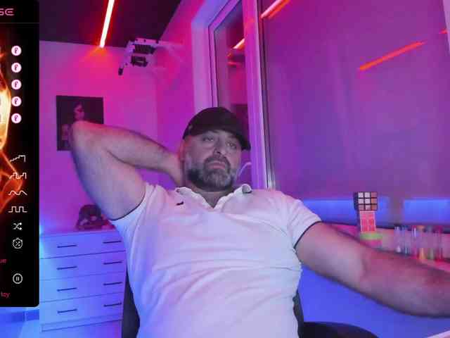 magabear Live Webcam on BongaCams