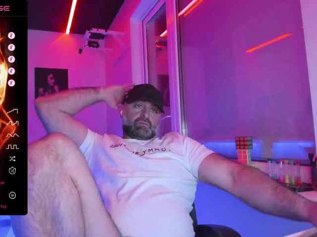 magabear Live Webcam on BongaCams