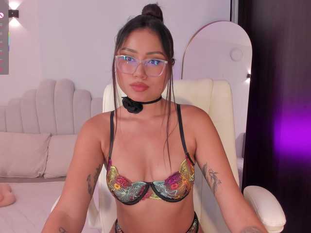 AmberLewis's BongaCams show and profile