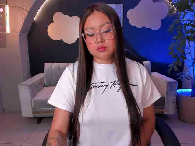 AmberLewis webcam