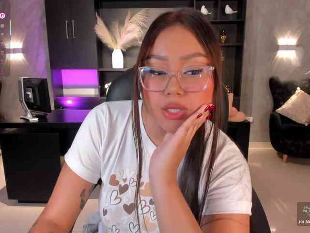 AmberLewis webcam