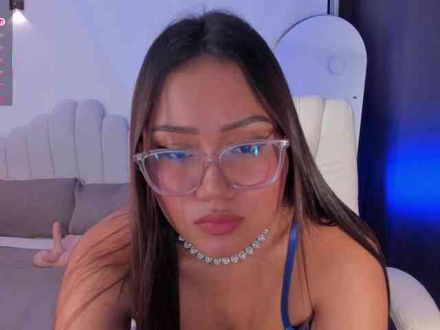 AmberLewis AmberLewis