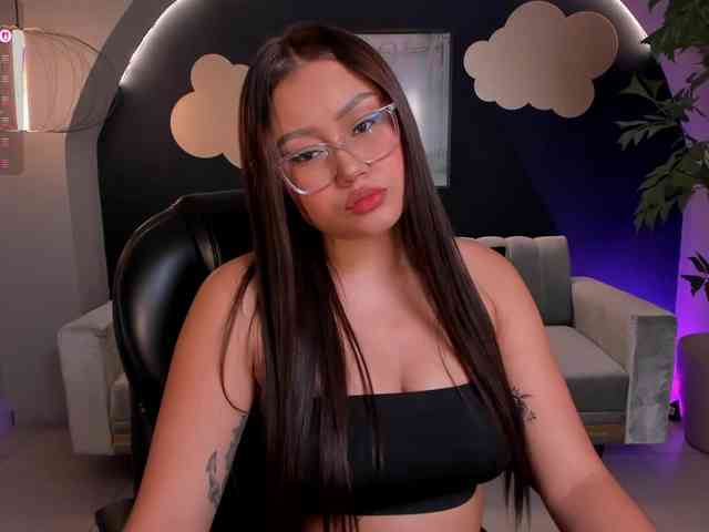AmberLewis webcam