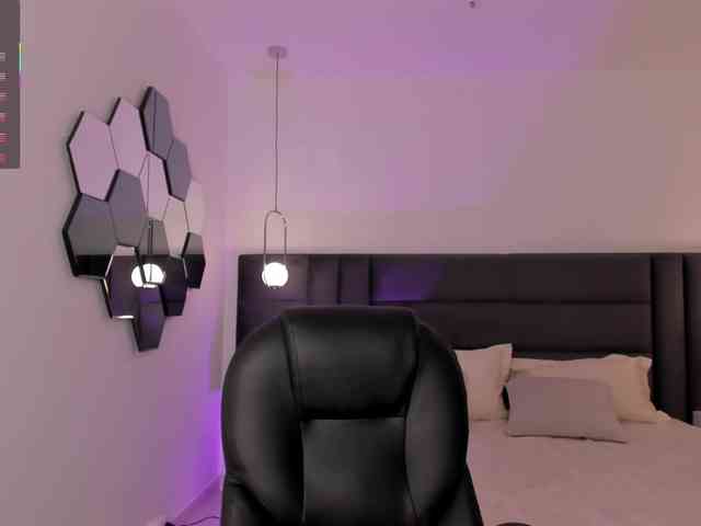 AmberLewis webcam