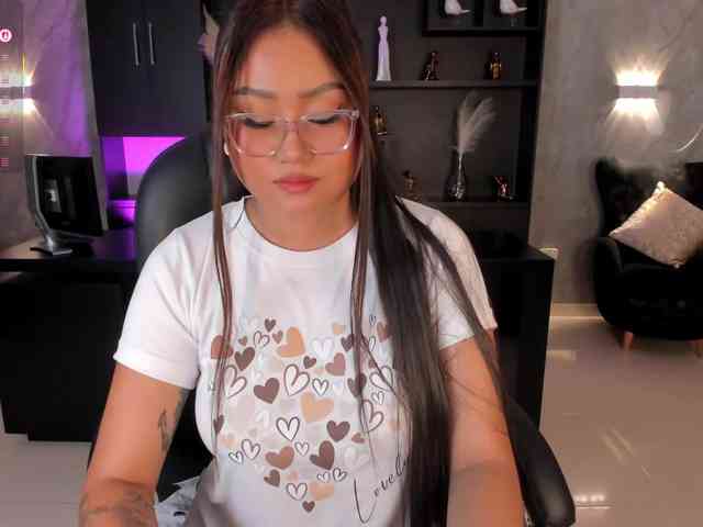 AmberLewis webcam