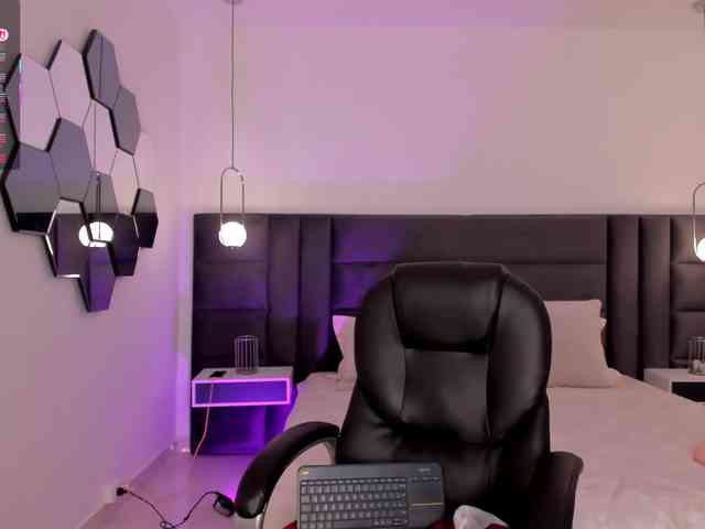 AmberLewis webcam