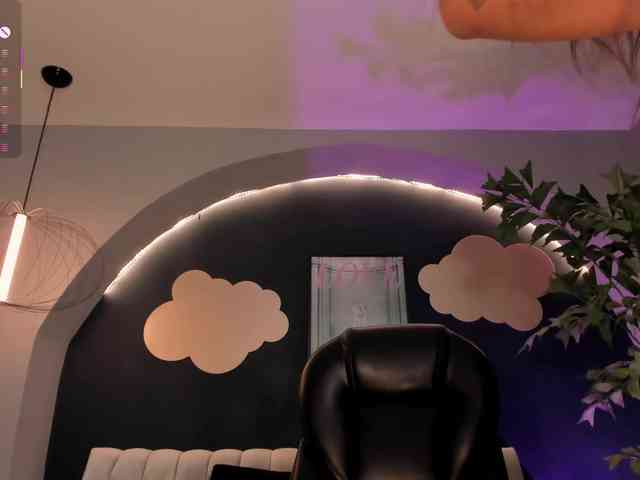 AmberLewis webcam