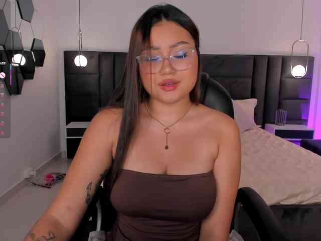 AmberLewis webcam