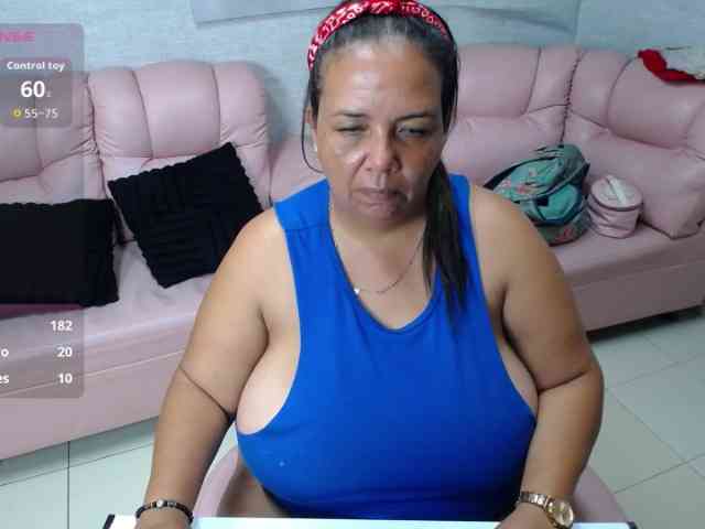 misspenelopenipples webcam