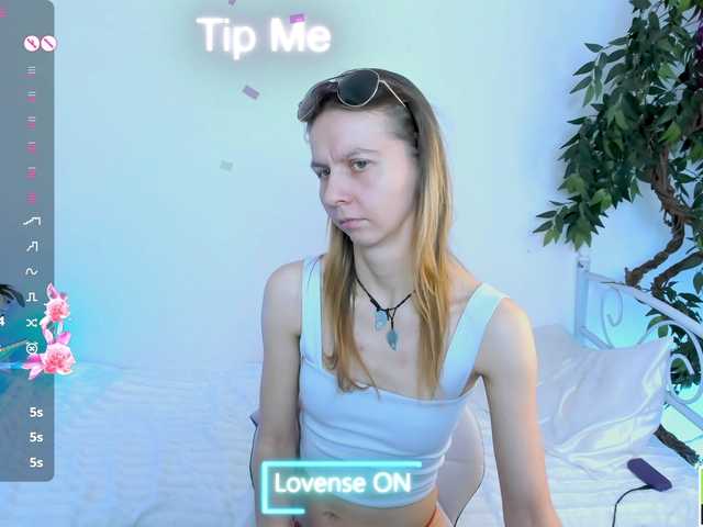 Beellami's BongaCams show and profile