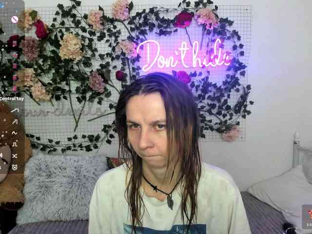 Beellami Live Webcam on BongaCams