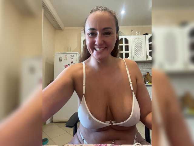 MartaGros's BongaCams show and profile