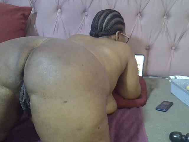 SweetMellowX1-1 webcam