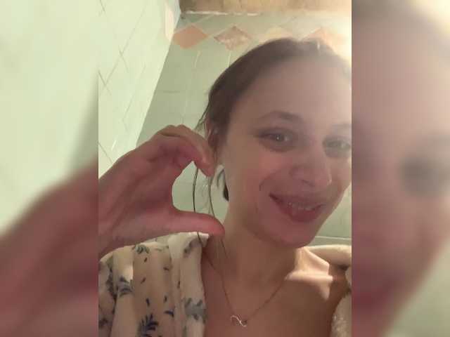 -NEEDLE-'s BongaCams show and profile