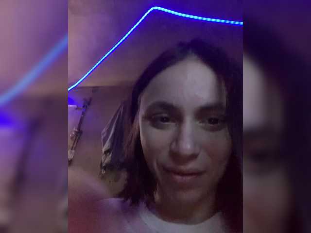 -NEEDLE-'s BongaCams show and profile