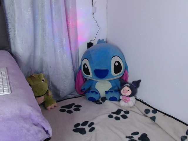 levi-cloud's BongaCams show and profile