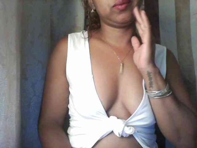 Baby-giiirl23 webcam