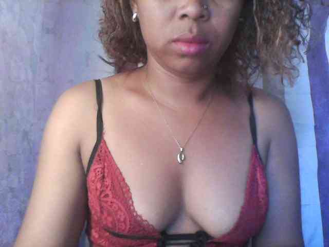 Baby-giiirl23 webcam