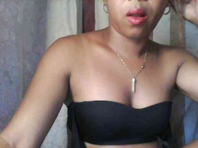 Baby-giiirl23 webcam