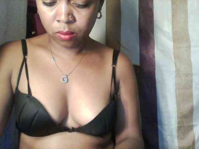 Baby-giiirl23 webcam