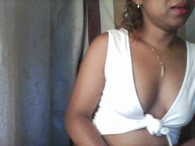 Baby-giiirl23 webcam