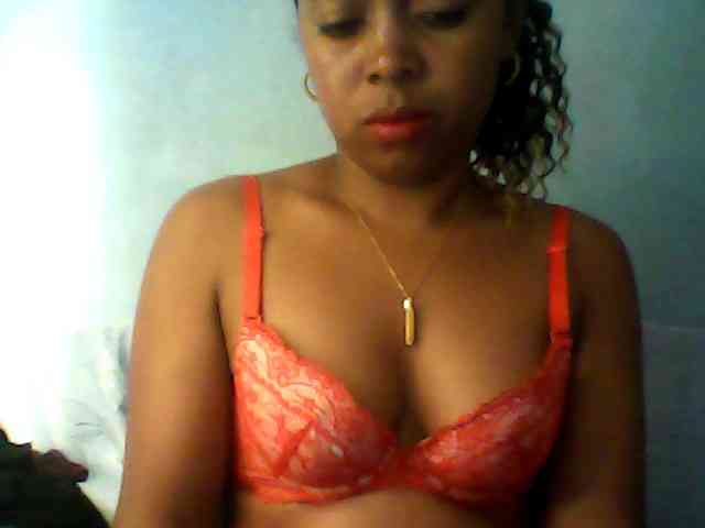 Baby-giiirl23 webcam