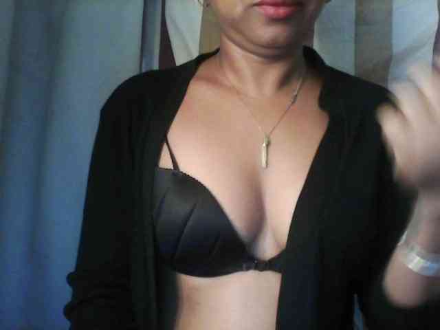 Baby-giiirl23 webcam