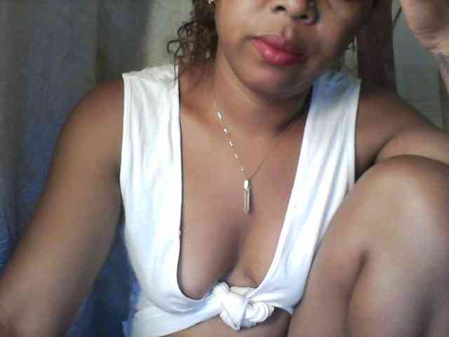 Baby-giiirl23 webcam