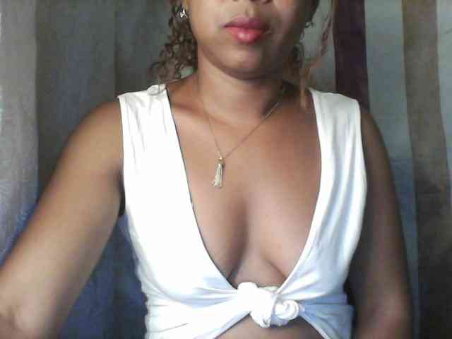 Baby-giiirl23 webcam