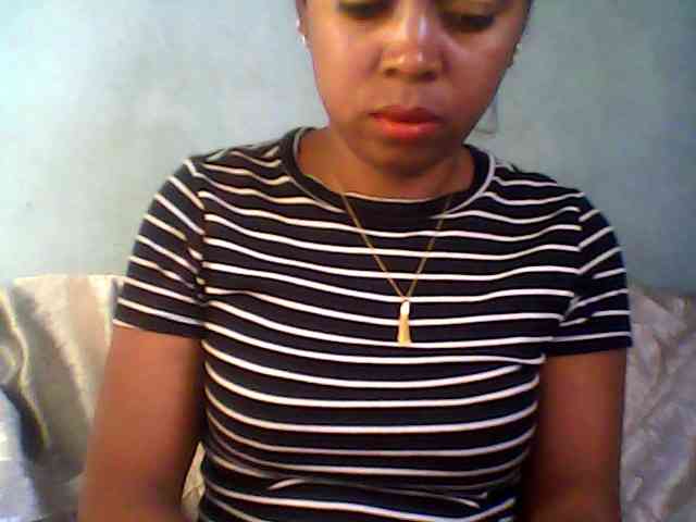 Baby-giiirl23 webcam