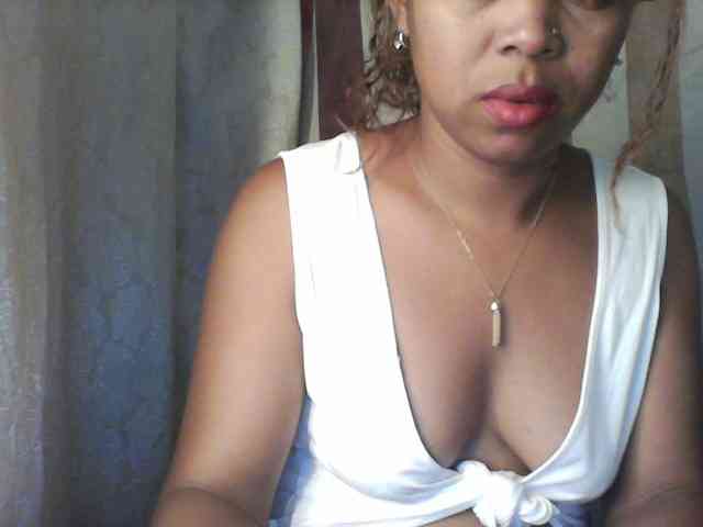 Baby-giiirl23 webcam